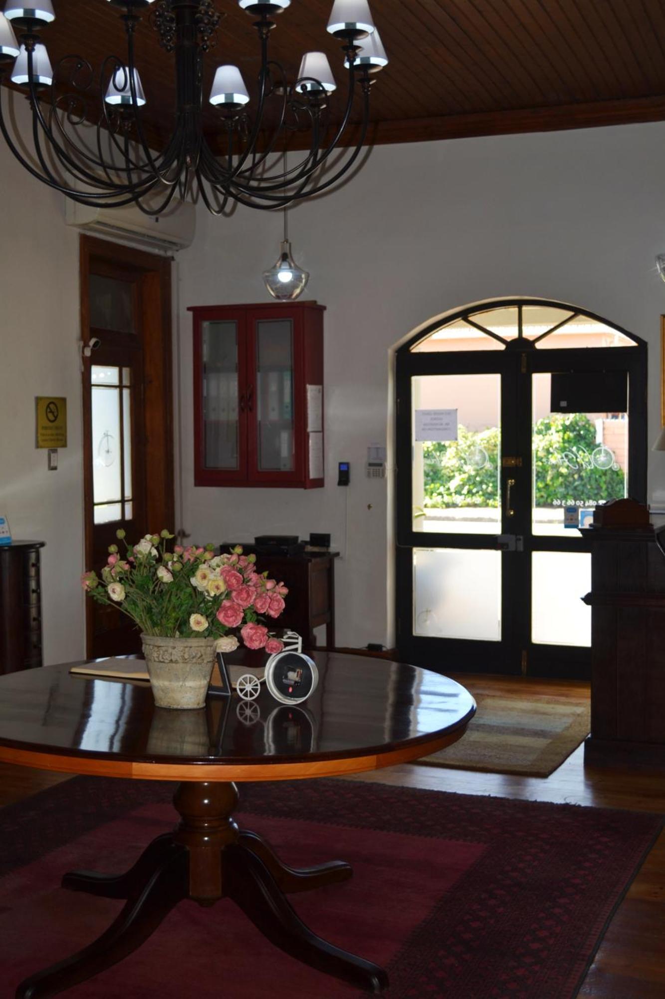 Old House Lodge Beaufort West Ngoại thất bức ảnh
