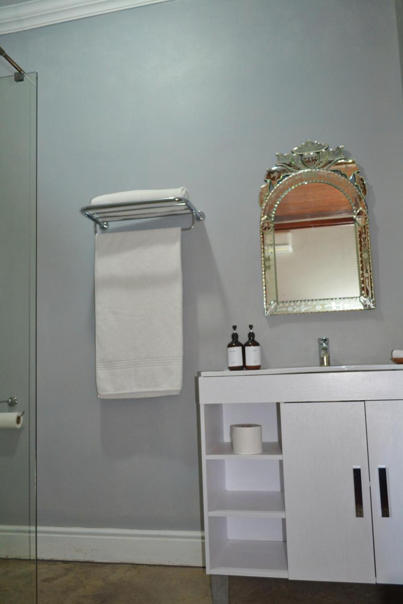 Old House Lodge Beaufort West Ngoại thất bức ảnh